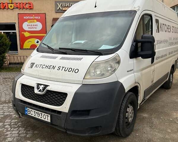Белый Пежо Boxer, объемом двигателя 2.2 л и пробегом 499 тыс. км за 6900 $, фото 1 на Automoto.ua