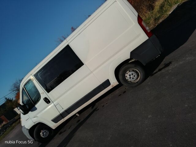 Белый Пежо Boxer, объемом двигателя 2.2 л и пробегом 300 тыс. км за 6000 $, фото 1 на Automoto.ua