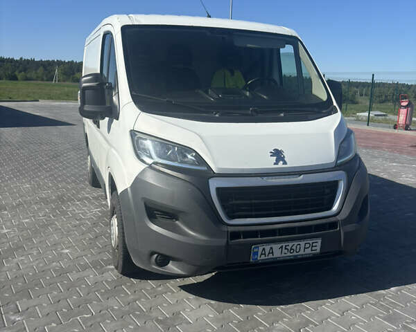 Белый Пежо Boxer, объемом двигателя 2.2 л и пробегом 216 тыс. км за 9300 $, фото 1 на Automoto.ua