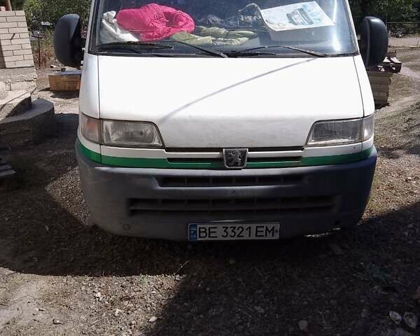 Белый Пежо Boxer, объемом двигателя 2.45 л и пробегом 443 тыс. км за 2600 $, фото 1 на Automoto.ua
