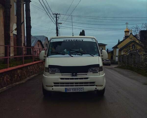 Белый Пежо Boxer, объемом двигателя 2.5 л и пробегом 700 тыс. км за 2800 $, фото 1 на Automoto.ua