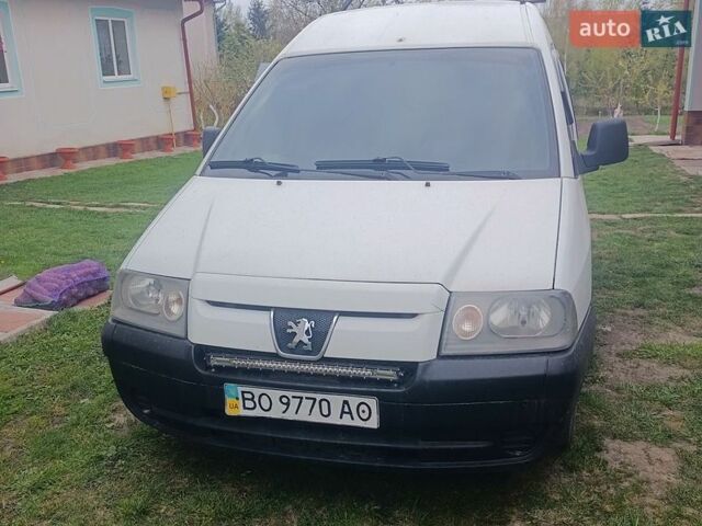 Белый Пежо Boxer, объемом двигателя 2 л и пробегом 300 тыс. км за 4600 $, фото 1 на Automoto.ua
