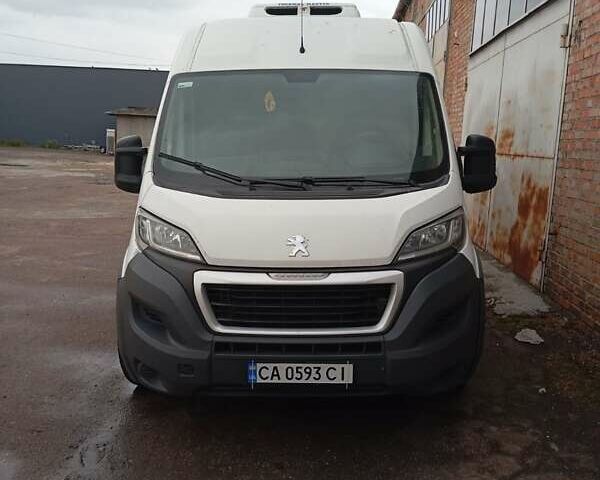 Белый Пежо Boxer, объемом двигателя 2.2 л и пробегом 342 тыс. км за 14000 $, фото 1 на Automoto.ua