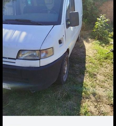 Белый Пежо Boxer, объемом двигателя 2.5 л и пробегом 300 тыс. км за 2270 $, фото 1 на Automoto.ua