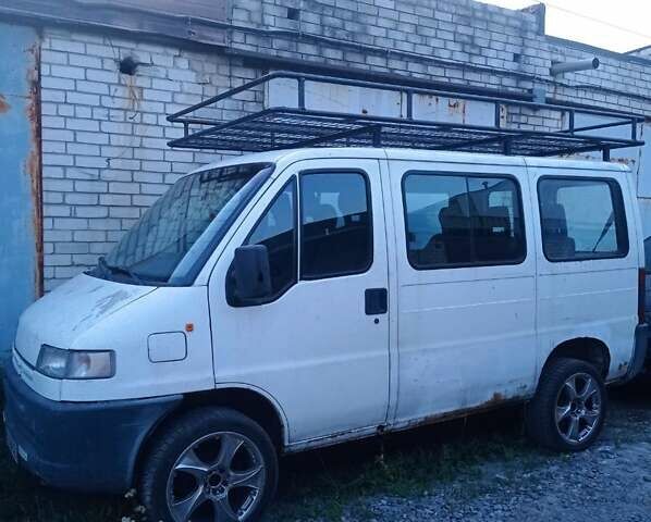 Белый Пежо Boxer, объемом двигателя 1.9 л и пробегом 500 тыс. км за 1000 $, фото 1 на Automoto.ua