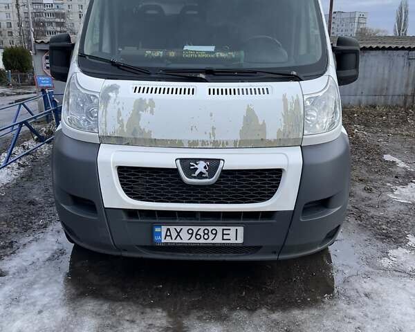Белый Пежо Boxer, объемом двигателя 2.2 л и пробегом 420 тыс. км за 7999 $, фото 1 на Automoto.ua