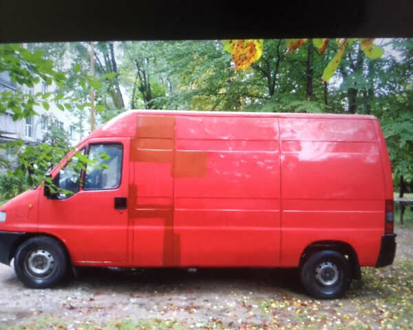 Красный Пежо Boxer, объемом двигателя 2.5 л и пробегом 5 тыс. км за 2000 $, фото 1 на Automoto.ua