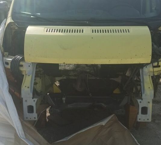 Желтый Пежо Boxer, объемом двигателя 2 л и пробегом 200 тыс. км за 2000 $, фото 1 на Automoto.ua
