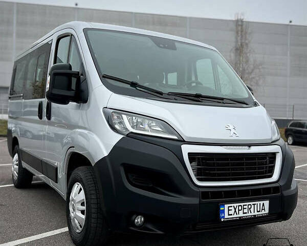 Серый Пежо Boxer, объемом двигателя 2.2 л и пробегом 130 тыс. км за 22300 $, фото 1 на Automoto.ua