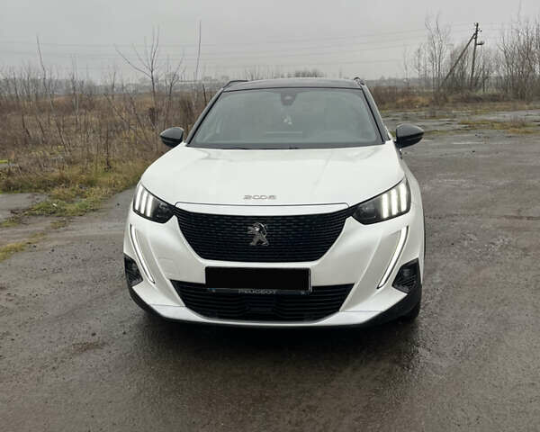 Білий Пежо e-2008, об'ємом двигуна 0 л та пробігом 67 тис. км за 15500 $, фото 1 на Automoto.ua