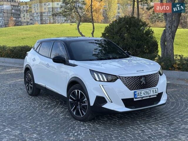 Белый Пежо e-2008, объемом двигателя 0 л и пробегом 113 тыс. км за 15500 $, фото 1 на Automoto.ua