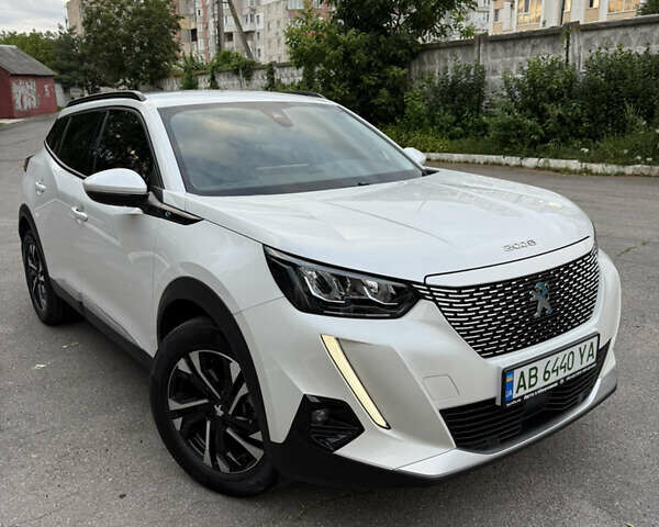 Белый Пежо e-2008, объемом двигателя 0 л и пробегом 48 тыс. км за 18999 $, фото 1 на Automoto.ua