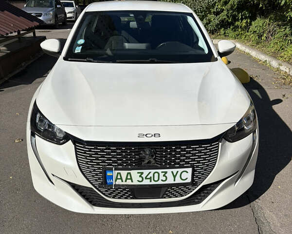 Белый Пежо e-208, объемом двигателя 0 л и пробегом 72 тыс. км за 14000 $, фото 1 на Automoto.ua
