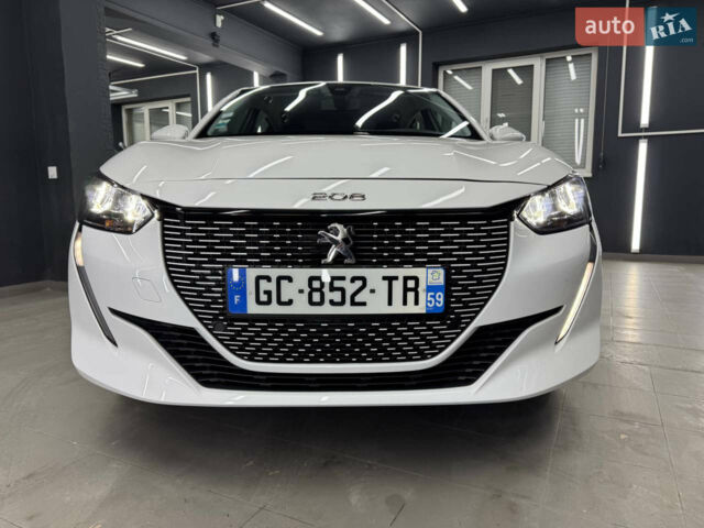 Білий Пежо e-208, об'ємом двигуна 0 л та пробігом 98 тис. км за 13500 $, фото 1 на Automoto.ua