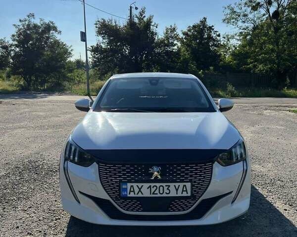 Білий Пежо e-208, об'ємом двигуна 0 л та пробігом 4 тис. км за 16100 $, фото 1 на Automoto.ua