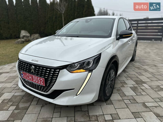 Белый Пежо e-208, объемом двигателя 0 л и пробегом 19 тыс. км за 15350 $, фото 1 на Automoto.ua
