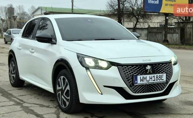 Білий Пежо e-208, об'ємом двигуна 0 л та пробігом 14 тис. км за 17500 $, фото 1 на Automoto.ua