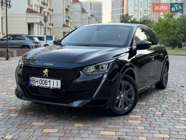 Черный Пежо e-208, объемом двигателя 0 л и пробегом 25 тыс. км за 16500 $, фото 1 на Automoto.ua