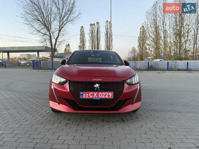Красный Пежо e-208, объемом двигателя 0 л и пробегом 76 тыс. км за 14950 $, фото 1 на Automoto.ua