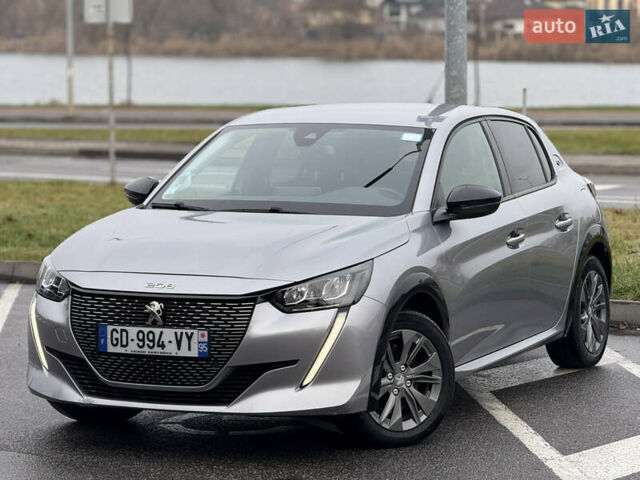 Серый Пежо e-208, объемом двигателя 0 л и пробегом 76 тыс. км за 13500 $, фото 1 на Automoto.ua