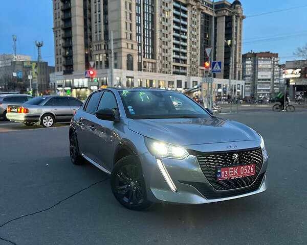 Серый Пежо e-208, объемом двигателя 0 л и пробегом 16 тыс. км за 13999 $, фото 1 на Automoto.ua