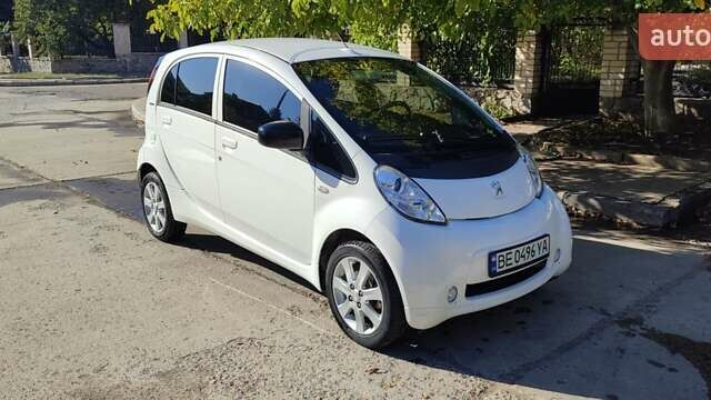 Белый Пежо иOн, объемом двигателя 0 л и пробегом 94 тыс. км за 3900 $, фото 1 на Automoto.ua