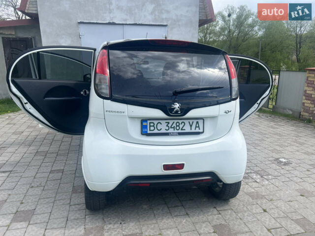 Белый Пежо иOн, объемом двигателя 0 л и пробегом 79 тыс. км за 4800 $, фото 1 на Automoto.ua