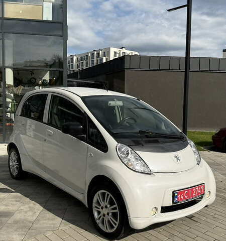 Білий Пежо iOн, об'ємом двигуна 0 л та пробігом 90 тис. км за 3999 $, фото 1 на Automoto.ua