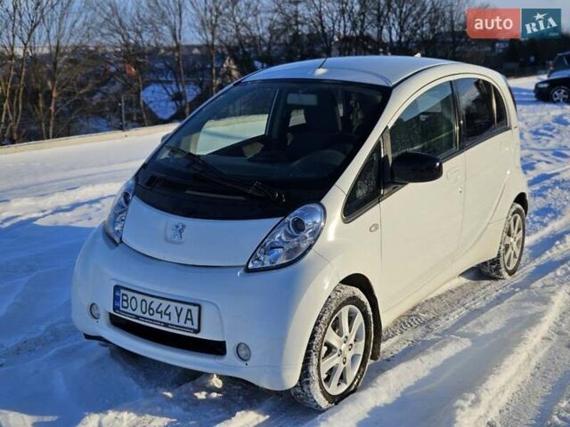 Білий Пежо iOн, об'ємом двигуна 0 л та пробігом 105 тис. км за 4200 $, фото 1 на Automoto.ua
