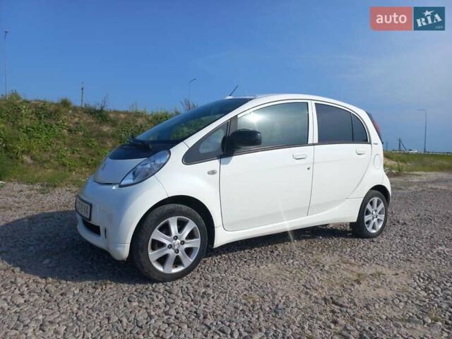 Білий Пежо iOн, об'ємом двигуна 0 л та пробігом 103 тис. км за 5000 $, фото 1 на Automoto.ua