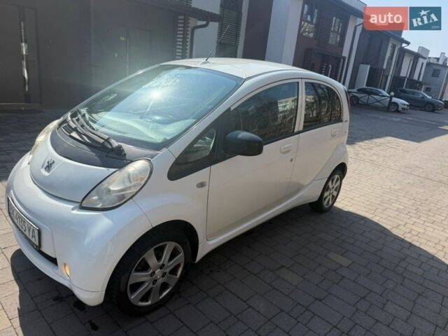 Білий Пежо iOн, об'ємом двигуна 0 л та пробігом 109 тис. км за 3500 $, фото 1 на Automoto.ua