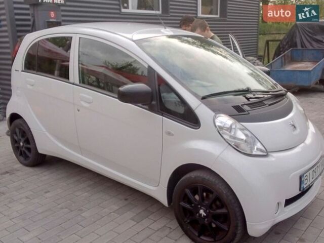 Білий Пежо iOн, об'ємом двигуна 0 л та пробігом 138 тис. км за 5000 $, фото 1 на Automoto.ua
