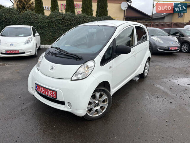 Белый Пежо иOн, объемом двигателя 0 л и пробегом 74 тыс. км за 3650 $, фото 1 на Automoto.ua