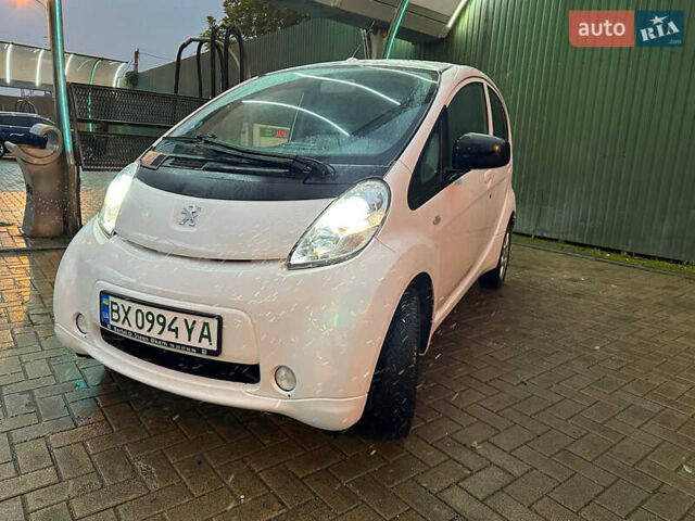 Белый Пежо иOн, объемом двигателя 0 л и пробегом 85 тыс. км за 5150 $, фото 1 на Automoto.ua
