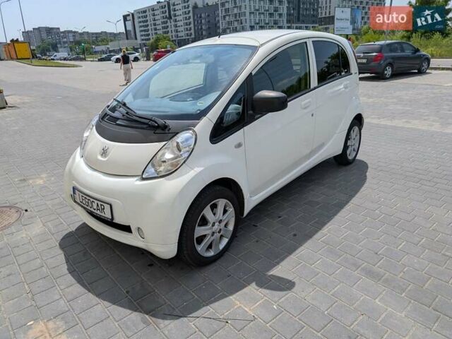 Білий Пежо iOн, об'ємом двигуна 0 л та пробігом 100 тис. км за 4900 $, фото 1 на Automoto.ua