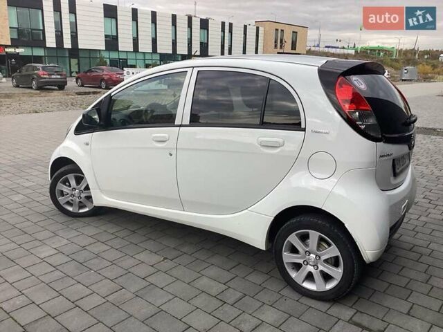 Білий Пежо iOн, об'ємом двигуна 0 л та пробігом 89 тис. км за 5199 $, фото 1 на Automoto.ua