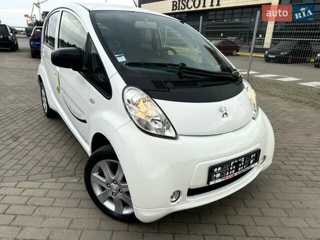 Белый Пежо иOн, объемом двигателя 0 л и пробегом 74 тыс. км за 4900 $, фото 1 на Automoto.ua