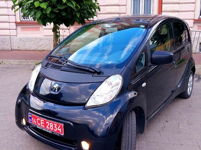 Черный Пежо иOн, объемом двигателя 47 л и пробегом 137 тыс. км за 4700 $, фото 1 на Automoto.ua