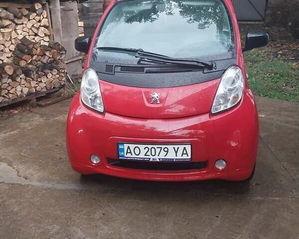 Червоний Пежо iOн, об'ємом двигуна 0 л та пробігом 92 тис. км за 4900 $, фото 1 на Automoto.ua