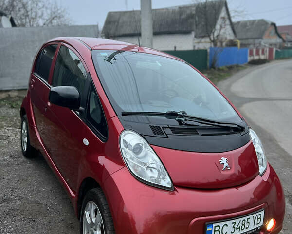 Красный Пежо иOн, объемом двигателя 0 л и пробегом 43 тыс. км за 4950 $, фото 1 на Automoto.ua