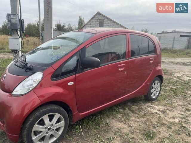 Красный Пежо иOн, объемом двигателя 0 л и пробегом 53 тыс. км за 6500 $, фото 1 на Automoto.ua