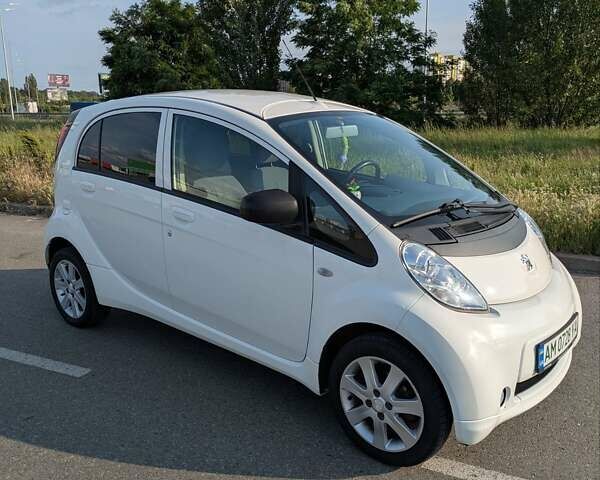Серый Пежо иOн, объемом двигателя 0 л и пробегом 81 тыс. км за 4200 $, фото 1 на Automoto.ua