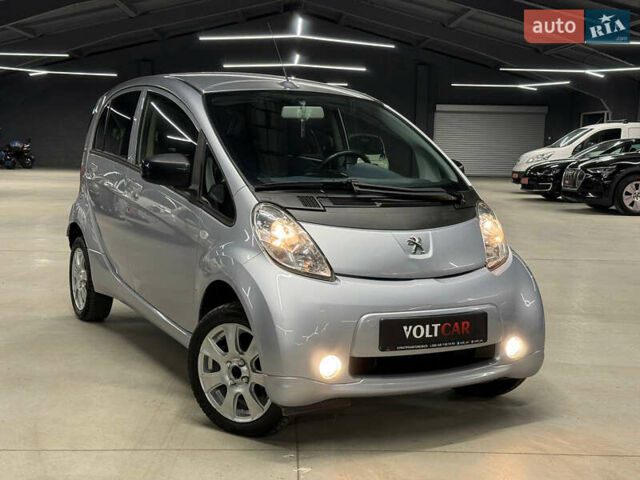 Серый Пежо иOн, объемом двигателя 0 л и пробегом 111 тыс. км за 4600 $, фото 1 на Automoto.ua