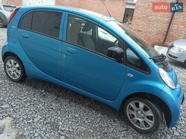 Синий Пежо иOн, объемом двигателя 0 л и пробегом 28 тыс. км за 5100 $, фото 1 на Automoto.ua
