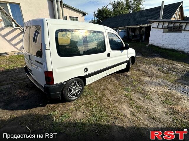 Білий Пежо Partner, об'ємом двигуна 1.9 л та пробігом 404 тис. км за 2000 $, фото 1 на Automoto.ua