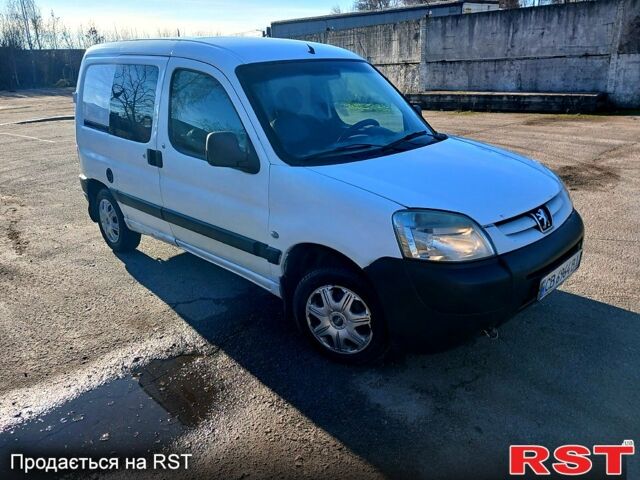 Белый Пежо Partner, объемом двигателя 1.9 л и пробегом 355 тыс. км за 2950 $, фото 1 на Automoto.ua