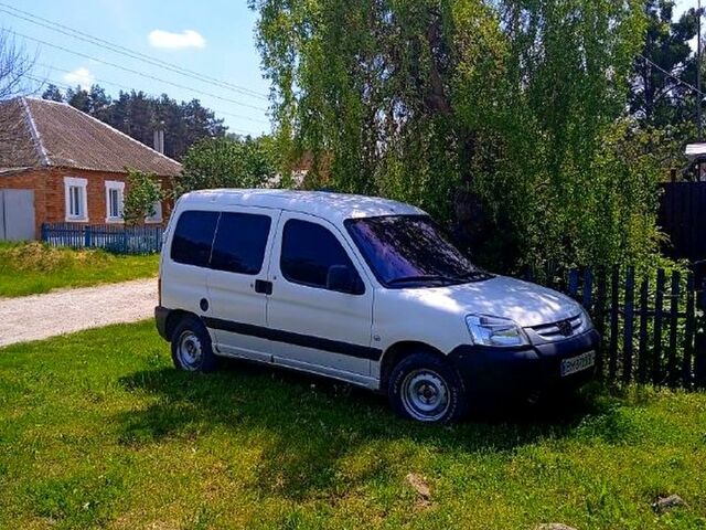 Білий Пежо Partner, об'ємом двигуна 1.4 л та пробігом 290 тис. км за 3650 $, фото 1 на Automoto.ua
