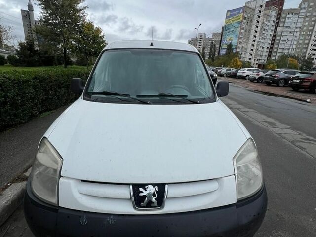 Білий Пежо Partner, об'ємом двигуна 1.36 л та пробігом 260 тис. км за 2000 $, фото 1 на Automoto.ua