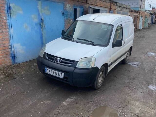 Белый Пежо Partner, объемом двигателя 1.4 л и пробегом 120 тыс. км за 3800 $, фото 1 на Automoto.ua