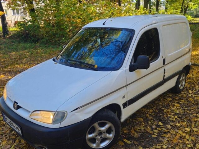 Белый Пежо Partner, объемом двигателя 1.4 л и пробегом 335 тыс. км за 1700 $, фото 1 на Automoto.ua
